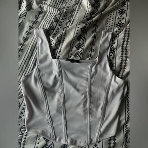 White lined crop